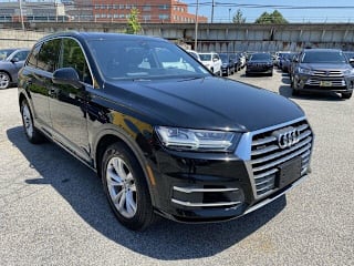 2018 Audi Q7 3.0T quattro Premium Plus WA1LAAF77JD051987 2018 Audi Q7 3.0T quattro Premium Plus