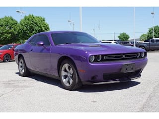 2018 Dodge Challenger SXT 2C3CDZAG1JH305493 2018 Dodge Challenger SXT