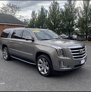 2018 Cadillac Escalade ESV Luxury 1GYS4HKJ8JR208328 2018 Cadillac Escalade ESV Luxury