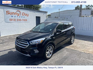 2017 Ford Escape SE 1FMCU9G98HUA01956 2017 Ford Escape SE