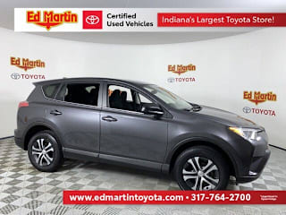 2018 Toyota RAV4 LE JTMZFREV9JJ722805 2018 Toyota RAV4 LE