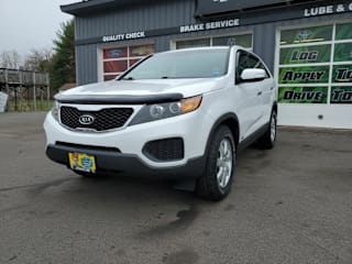2011 Kia Sorento LX 5XYKTCA10BG165925 2011 Kia Sorento LX