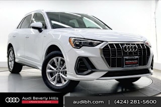 2021 Audi Q3 WA1DECF38M1009481 2021 Audi Q3