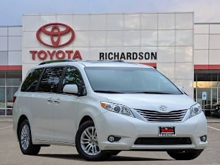 2017 Toyota Sienna XLE 8-Passenger 5TDYZ3DCXHS816415 2017 Toyota Sienna XLE 8-Passenger