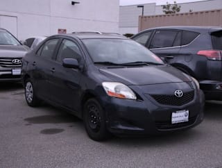 2010 Toyota Yaris Base JTDBT4K34A1391650 2010 Toyota Yaris Base