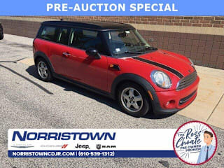 2011 MINI Cooper Clubman Base WMWZF3C50BTX81700 2011 MINI Cooper Clubman Base