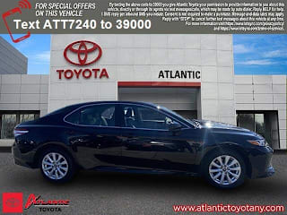 2018 Toyota Camry LE 4T1B11HK9JU097240 2018 Toyota Camry LE