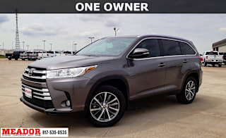 2019 Toyota Highlander XLE 5TDKZRFH2KS334675 2019 Toyota Highlander XLE