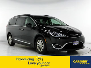 2017 Chrysler Pacifica 2C4RC1BG2HR832133 2017 Chrysler Pacifica