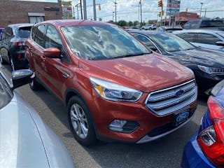 2019 Ford Escape SE 1FMCU0GD1KUA08979 2019 Ford Escape SE