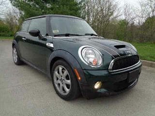 2010 MINI Cooper S WMWMF7C52ATX42770 2010 MINI Cooper S