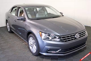 2018 Volkswagen Passat 2.0T SE 1VWBA7A33JC020988 2018 Volkswagen Passat 2.0T SE