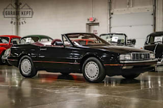 1991 Cadillac Allante Base 1G6VS3382MU125943 1991 Cadillac Allante Base
