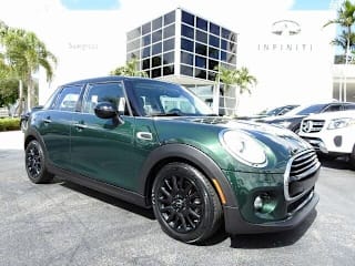 2017 MINI Hardtop 4 Door Cooper WMWXU1C52H2E18835 2017 MINI Hardtop 4 Door Cooper