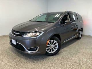 2018 Chrysler Pacifica Touring L 2C4RC1BG3JR235045 2018 Chrysler Pacifica Touring L