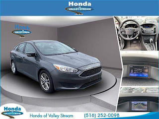 2017 Ford Focus SE 1FADP3F27HL326563 2017 Ford Focus SE