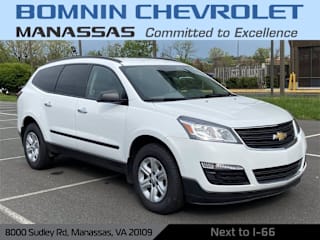 2017 Chevrolet Traverse LS 1GNKRFKD5HJ293540 2017 Chevrolet Traverse LS