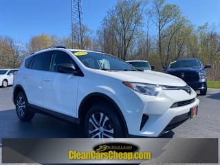 2018 Toyota RAV4 LE JTMBFREV7JJ260049 2018 Toyota RAV4 LE