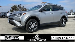 2018 Toyota RAV4 LE JTMZFREV1JJ176744 2018 Toyota RAV4 LE