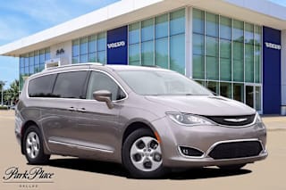 2017 Chrysler Pacifica Touring-L Plus 2C4RC1EG7HR839865 2017 Chrysler Pacifica Touring-L Plus