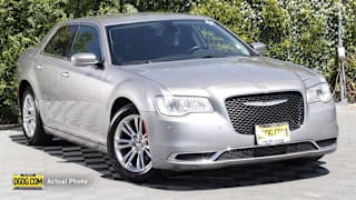 2017 Chrysler 300 Limited 2C3CCAAG4HH617810 2017 Chrysler 300 Limited