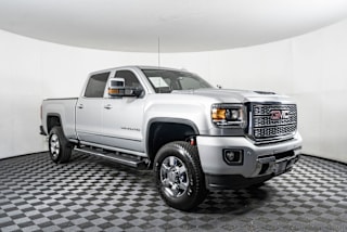 2019 GMC Sierra 3500HD Denali 1GT42WEY4KF117108 2019 GMC Sierra 3500HD Denali