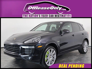 2017 Porsche Cayenne WP1AE2A23HLA74295 2017 Porsche Cayenne