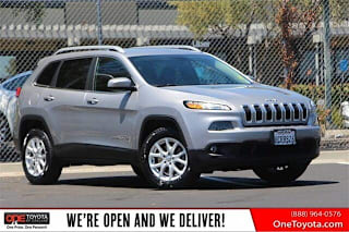 2017 Jeep Cherokee Latitude 1C4PJMCB1HW537310 2017 Jeep Cherokee Latitude