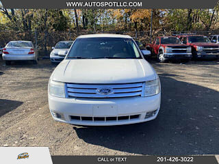 2009 Ford Taurus 1FAHP26W69G121549 2009 Ford Taurus