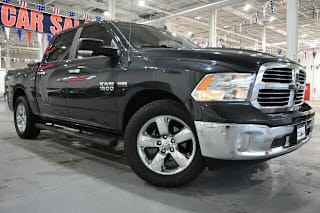 2017 Ram Pickup 1500 SLT 3C6RR6LT5HG530016 2017 Ram Pickup 1500 SLT