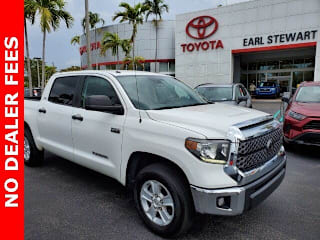 2018 Toyota Tundra SR5 5TFDW5F17JX679142 2018 Toyota Tundra SR5