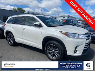 2018 Toyota Highlander XLE 5TDJZRFH0JS561938 2018 Toyota Highlander XLE