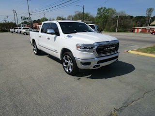 2019 Ram Pickup 1500 1C6SRFHT5KN613020 2019 Ram Pickup 1500