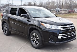 2018 Toyota Highlander LE 5TDBZRFH9JS816736 2018 Toyota Highlander LE