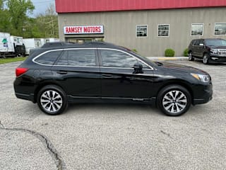 2017 Subaru Outback 2.5i Limited 4S4BSANC8H3237417 2017 Subaru Outback 2.5i Limited