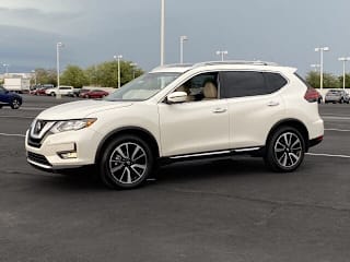2018 Nissan Rogue SL JN8AT2MT5JW489008 2018 Nissan Rogue SL