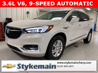 2018 Buick Enclave Essence 5GAEVAKW2JJ141227 2018 Buick Enclave Essence