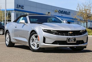 2019 Chevrolet Camaro 1G1FB3DS4K0142283 2019 Chevrolet Camaro