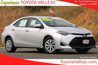 2017 Toyota Corolla LE 2T1BURHE9HC877041 2017 Toyota Corolla LE