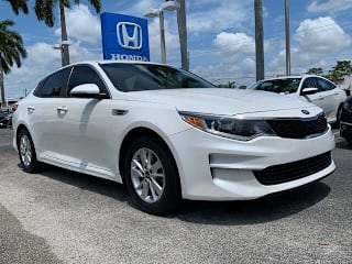 2016 Kia Optima LX KNAGT4L35G5098083 2016 Kia Optima LX