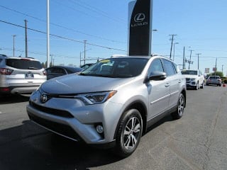 2018 Toyota RAV4 JTMRFREV3JD249076 2018 Toyota RAV4