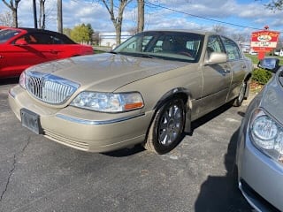 2005 Lincoln Town Car Signature Limited 1LNHM82W25Y662920 2005 Lincoln Town Car Signature Limited