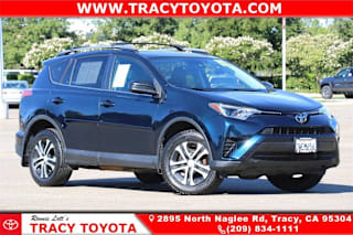 2017 Toyota RAV4 LE 2T3BFREV3HW556293 2017 Toyota RAV4 LE