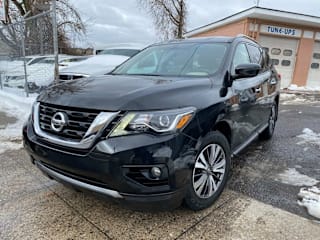 2017 Nissan Pathfinder 5N1DR2MM8HC629995 2017 Nissan Pathfinder