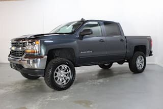 2017 Chevrolet Silverado 1500 LT 3GCUKREC8HG299988 2017 Chevrolet Silverado 1500 LT