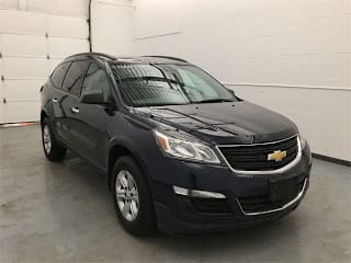 2017 Chevrolet Traverse LS 1GNKVFED3HJ207925 2017 Chevrolet Traverse LS