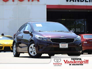2017 Kia Forte LX 3KPFK4A70HE125560 2017 Kia Forte LX