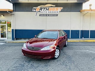 2004 Toyota Camry XLE 4T1BE32K74U363318 2004 Toyota Camry XLE