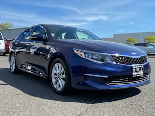 2018 Kia Optima LX 5XXGT4L36JG270188 2018 Kia Optima LX