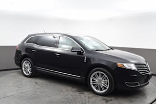 2019 Lincoln MKT Reserve 2LMHJ5AT0KBL01455 2019 Lincoln MKT Reserve